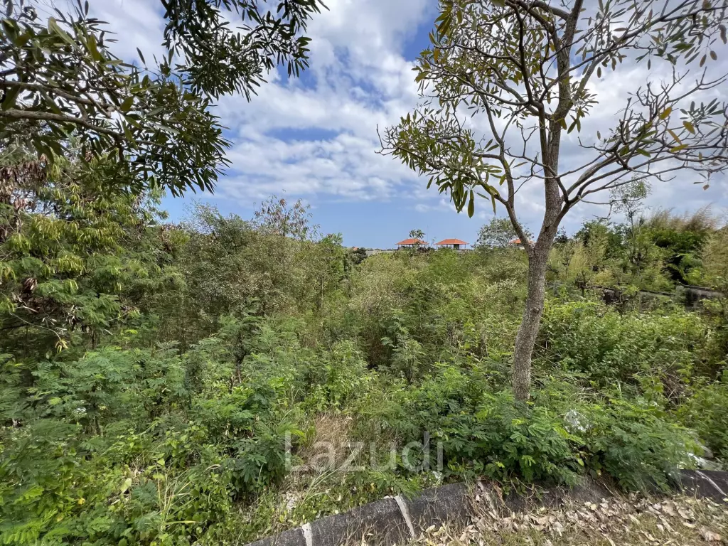 PRIME FREEHOLD LAND WITH SPECTACULAR GOLF COURSE VIEWS