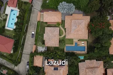 White Lotus 2 : 5 Bedroom, Balinese Style, Luxury Pool Villa close to Hua Hin Town