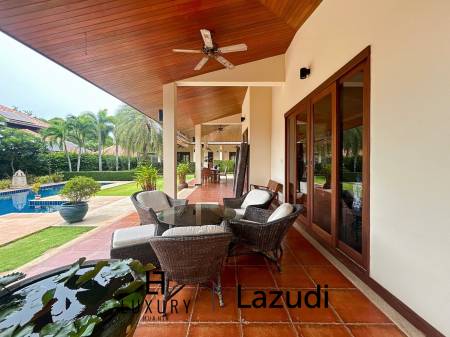 White Lotus 2 : 5 Bedroom, Balinese Style, Luxury Pool Villa close to Hua Hin Town