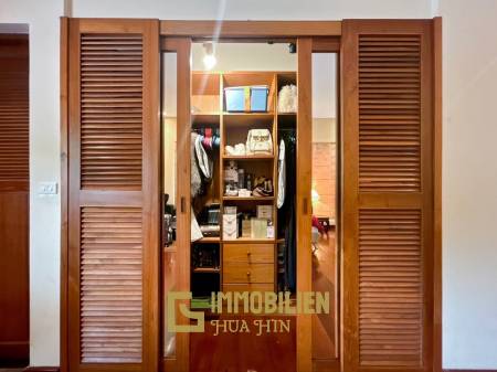 1,736 metro cuadrado 5 ` 5 Baño Villa de Venta