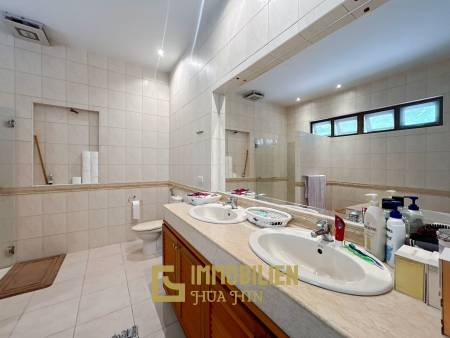 1,736 m² 5 Chambre 5 Salle de bain Villa Pour Vente