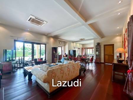 White Lotus 2 : 5 Bedroom, Balinese Style, Luxury Pool Villa close to Hua Hin Town