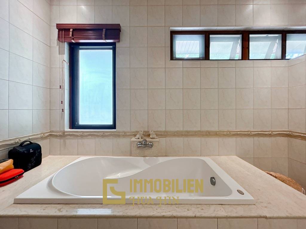 1,736 m² 5 Chambre 5 Salle de bain Villa Pour Vente