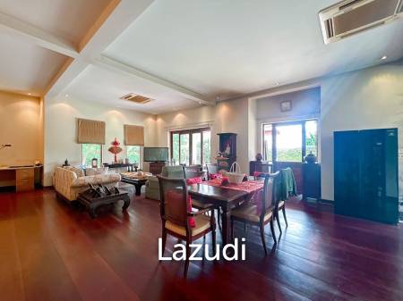 White Lotus 2 : 5 Bedroom, Balinese Style, Luxury Pool Villa close to Hua Hin Town