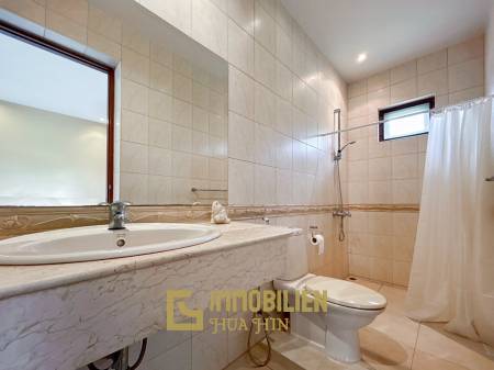 1,736 metro cuadrado 5 ` 5 Baño Villa de Venta