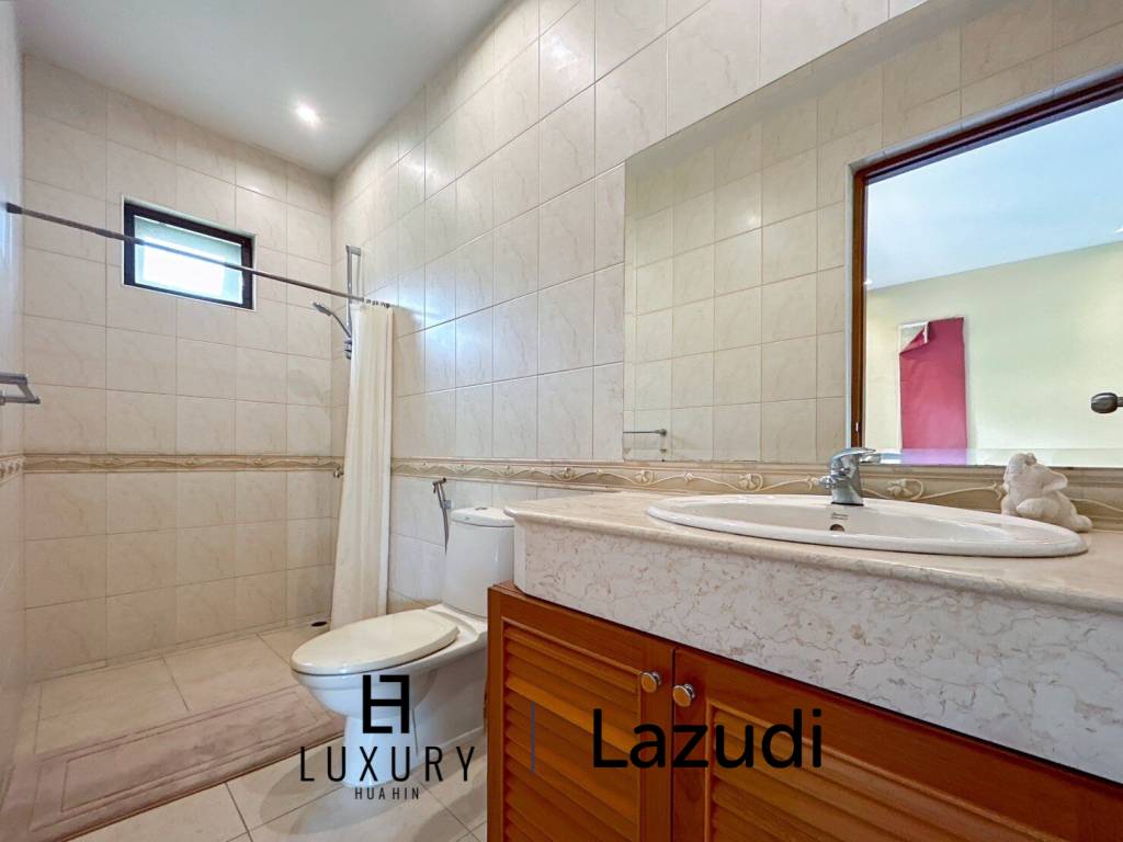 1,736 metro cuadrado 5 ` 5 Baño Villa de Venta