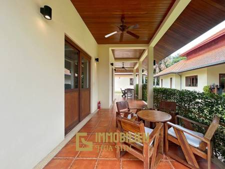 White Lotus 2 : 5 Bedroom, Balinese Style, Luxury Pool Villa close to Hua Hin Town