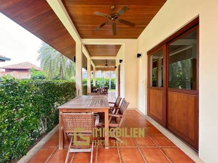 White Lotus 2 : 5 Bedroom, Balinese Style, Luxury Pool Villa close to Hua Hin Town