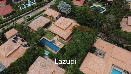 White Lotus 2 : 5 Bedroom, Balinese Style, Luxury Pool Villa close to Hua Hin Town