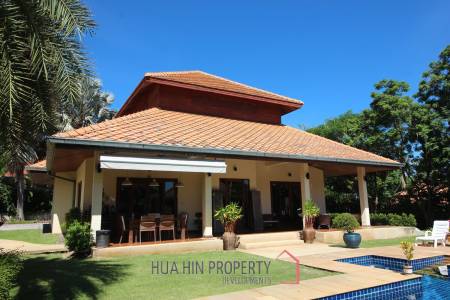 White Lotus 2 : 5 Bedroom, Balinese Style, Luxury Pool Villa close to Hua Hin Town