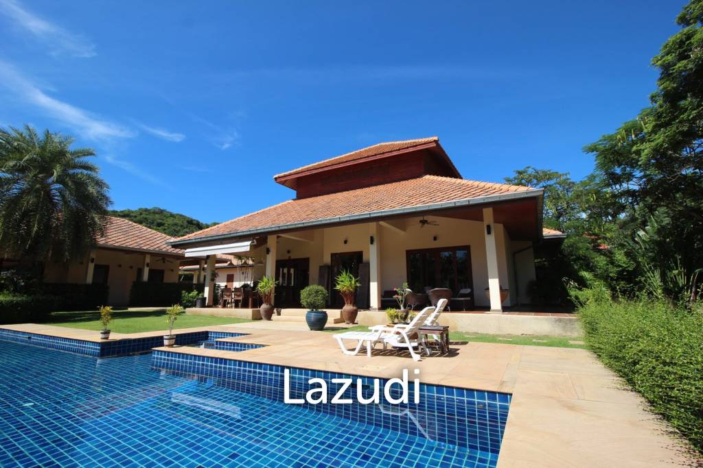 White Lotus 2 : 5 Bedroom, Balinese Style, Luxury Pool Villa close to Hua Hin Town