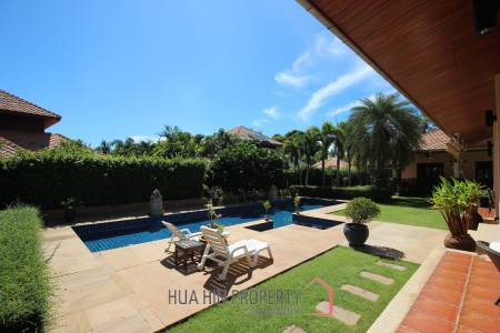 White Lotus 2 : 5 Bedroom, Balinese Style, Luxury Pool Villa close to Hua Hin Town