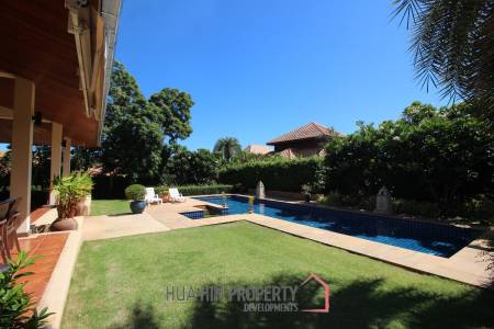 White Lotus 2 : 5 Bedroom, Balinese Style, Luxury Pool Villa close to Hua Hin Town