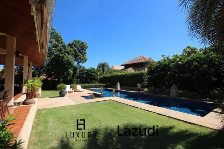 White Lotus 2 : 5 Bedroom, Balinese Style, Luxury Pool Villa close to Hua Hin Town