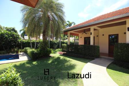 White Lotus 2 : 5 Bedroom, Balinese Style, Luxury Pool Villa close to Hua Hin Town