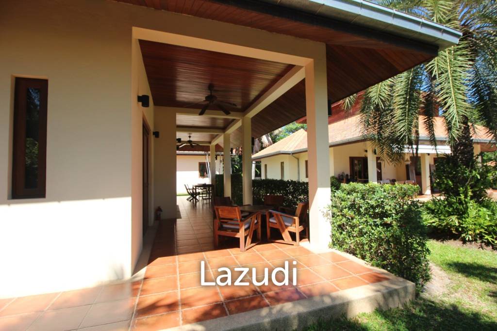 White Lotus 2 : 5 Bedroom, Balinese Style, Luxury Pool Villa close to Hua Hin Town