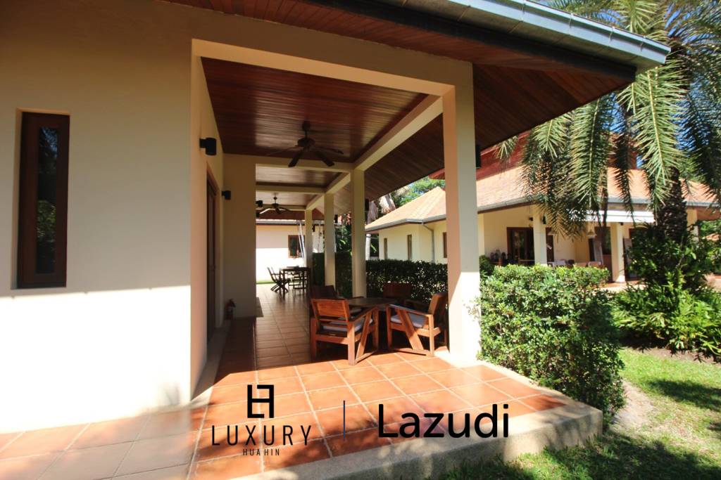 White Lotus 2 : 5 Bedroom, Balinese Style, Luxury Pool Villa close to Hua Hin Town