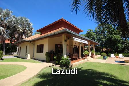 White Lotus 2 : 5 Bedroom, Balinese Style, Luxury Pool Villa close to Hua Hin Town