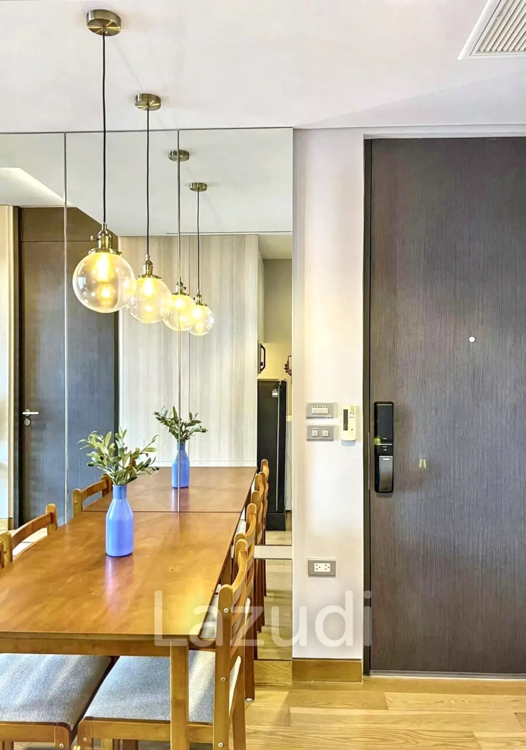 1 Bedroom 1 Bathroom 32 SQ.M The Lumpini24