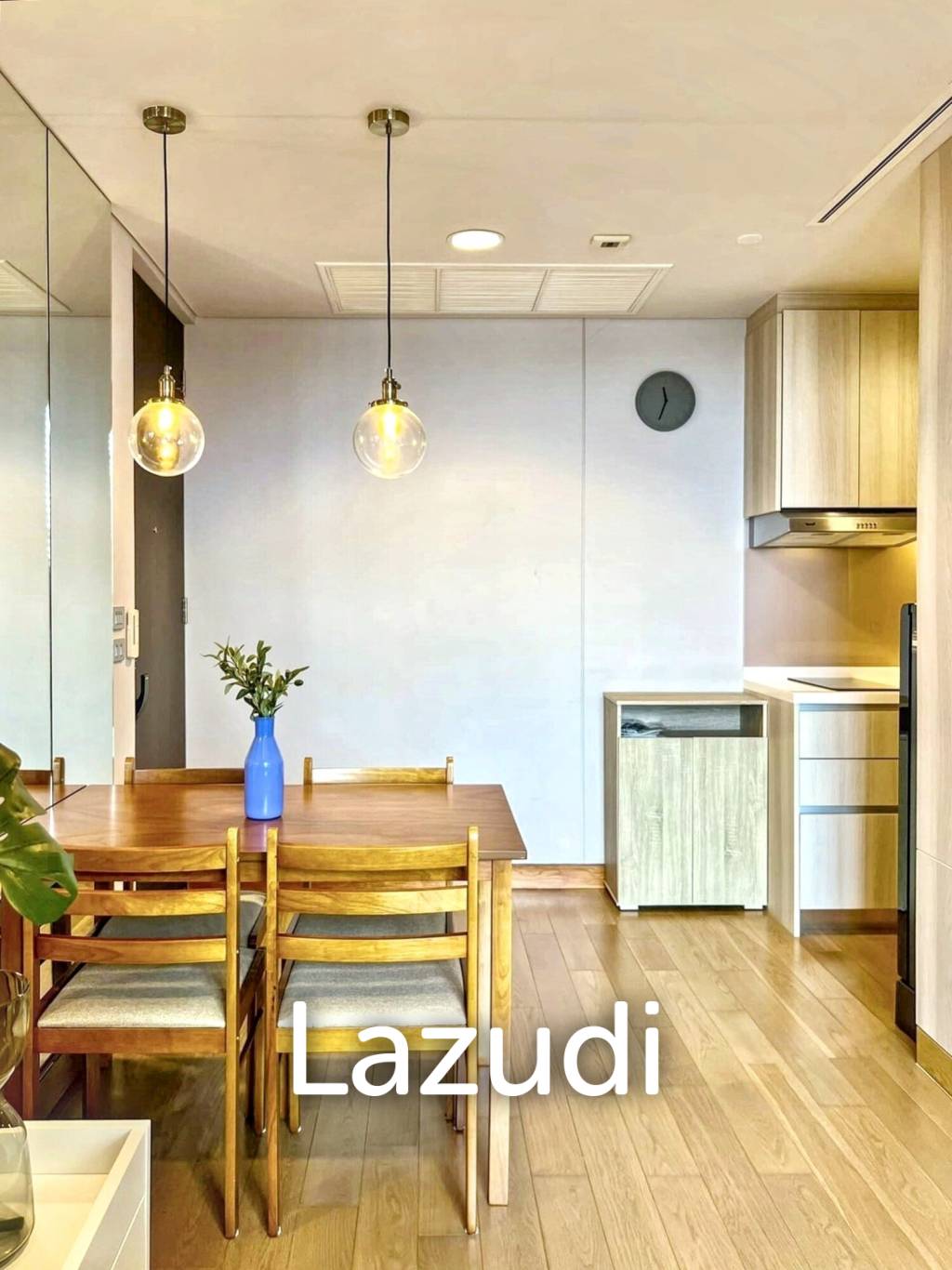 1 Bedroom 1 Bathroom 32 SQ.M The Lumpini24