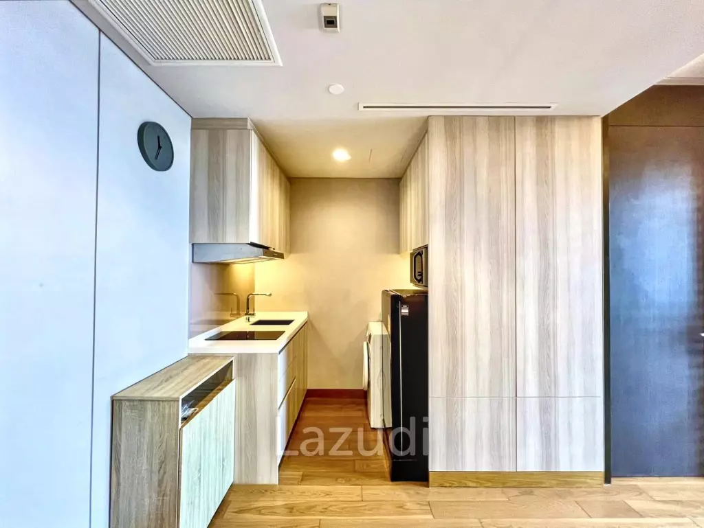 1 Bedroom 1 Bathroom 32 SQ.M The Lumpini24
