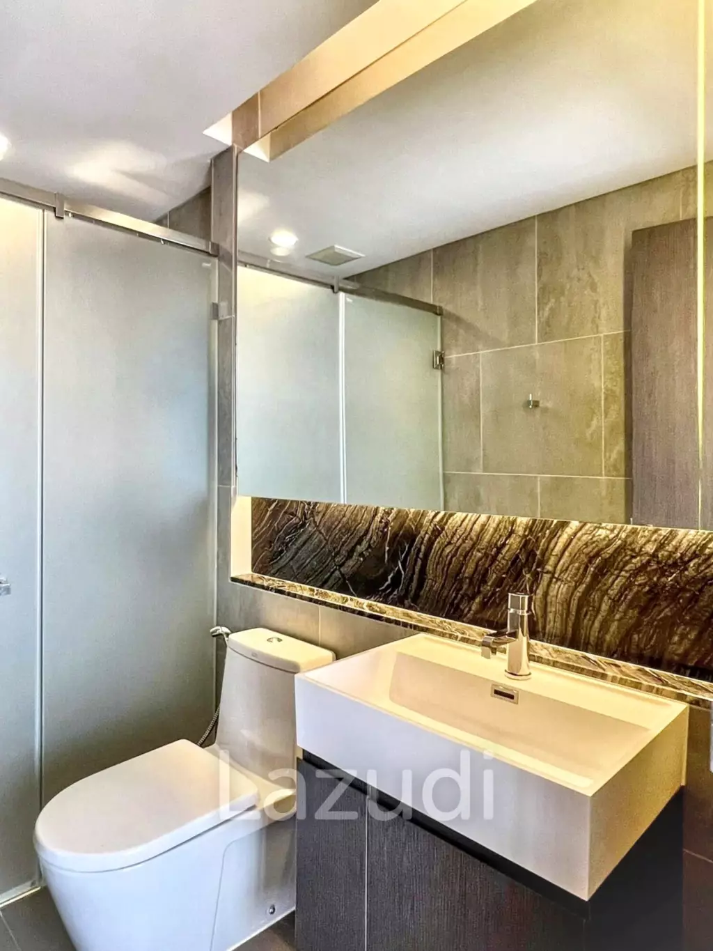 1 Bedroom 1 Bathroom 32 SQ.M The Lumpini24
