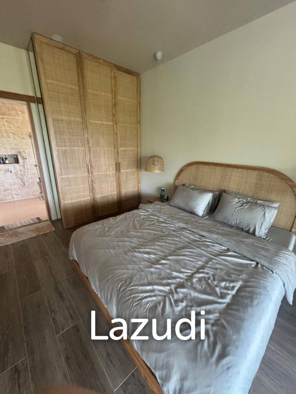 Finished and fully furnished 4 Bed 4 Bath 320 SQ.M