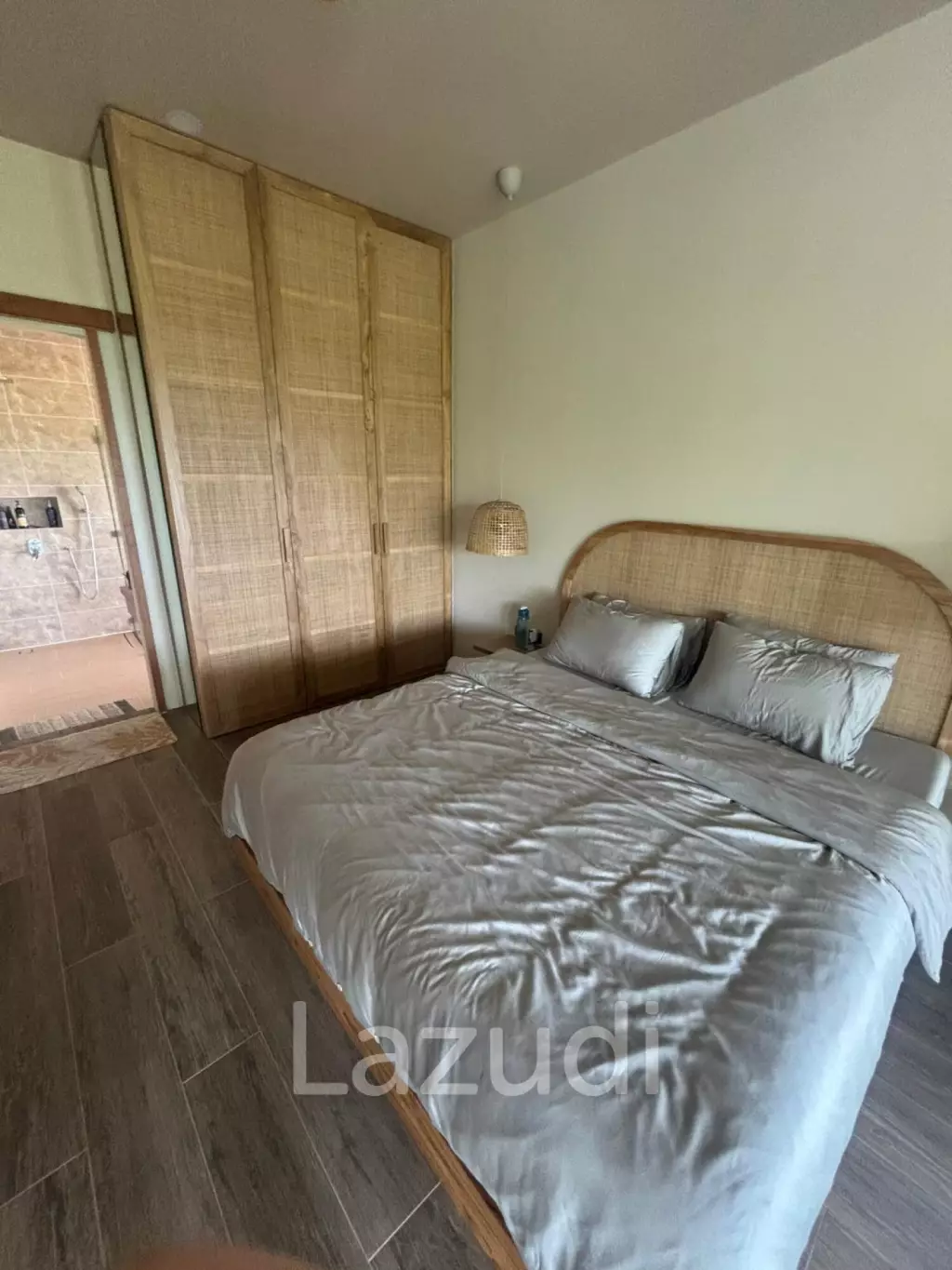 Finished and fully furnished 4 Bed 4 Bath 320 SQ.M