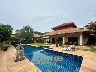 White Lotus 2: Luxuriöse Pool Villa im balinesischen Stil mit 5 Schlafzimmern in der Nähe der Stadt