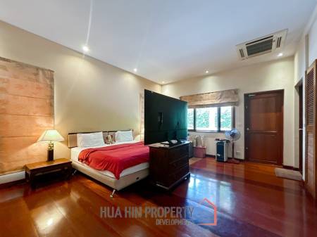 White Lotus 2: 5 Bedroom, Balinese Style, Luxury Pool Villa close to Hua Hin Town
