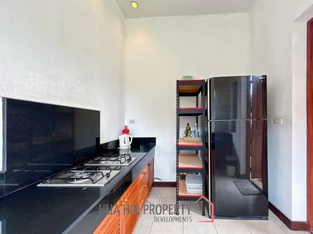 White Lotus 2: 5 Bedroom, Balinese Style, Luxury Pool Villa close to Hua Hin Town