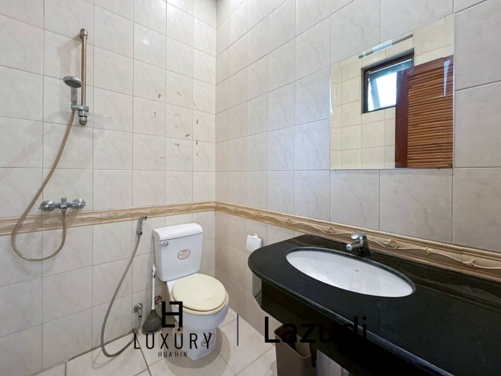 1,736 metro cuadrado 5 ` 5 Baño Villa de Venta