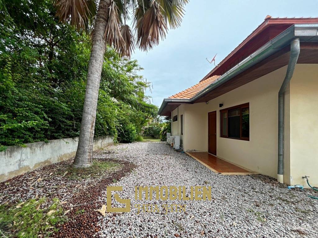 White Lotus 2: Luxuriöse Pool Villa im balinesischen Stil mit 5 Schlafzimmern in der Nähe der Stadt