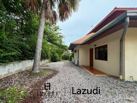 White Lotus 2: Luxuriöse Pool Villa im balinesischen Stil mit 5 Schlafzimmern in der Nähe der Stadt