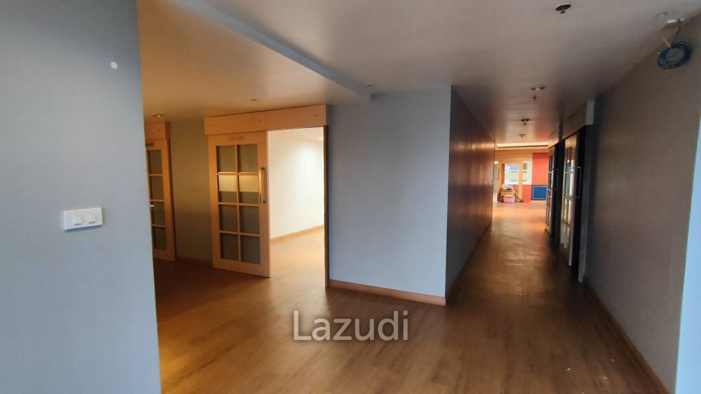Ultra Luxury Office Space for rent in Asoke