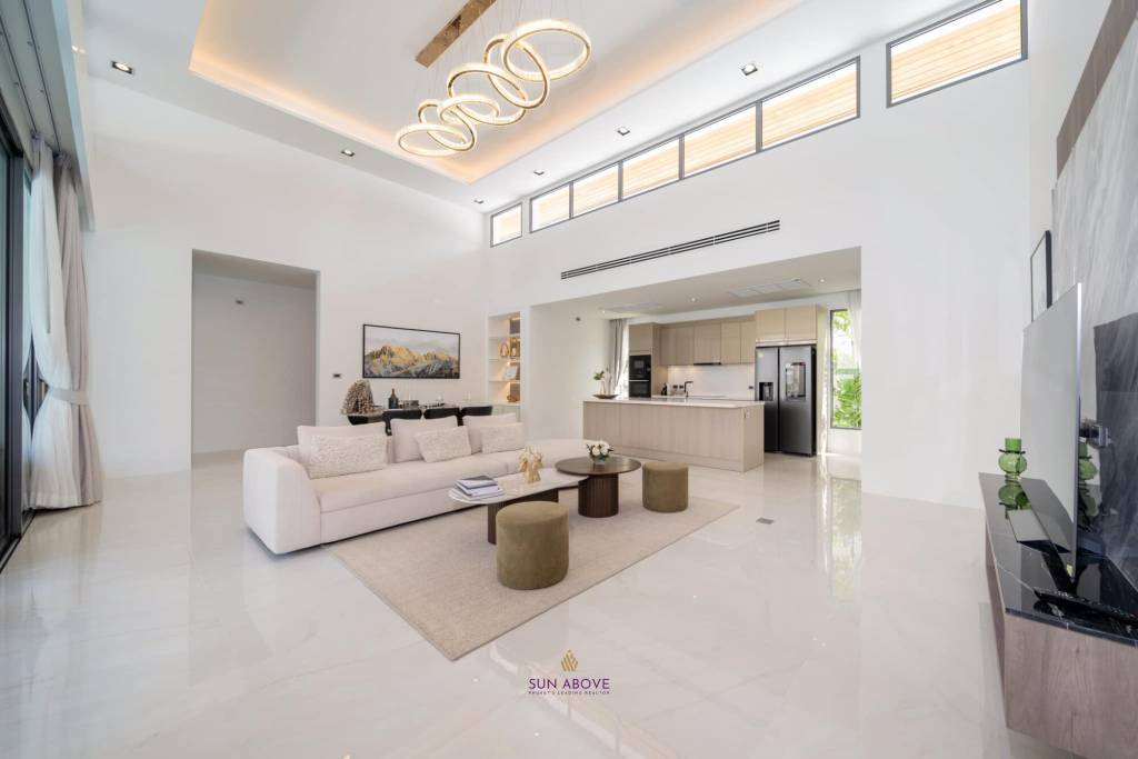 4-Bedrooms Modern Luxury Pool Villa in Bangtao For Rent