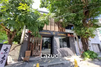 Ultra Luxury 5-Storey Commercial Building in Khlong Tan Nuea Watthana Bangkok