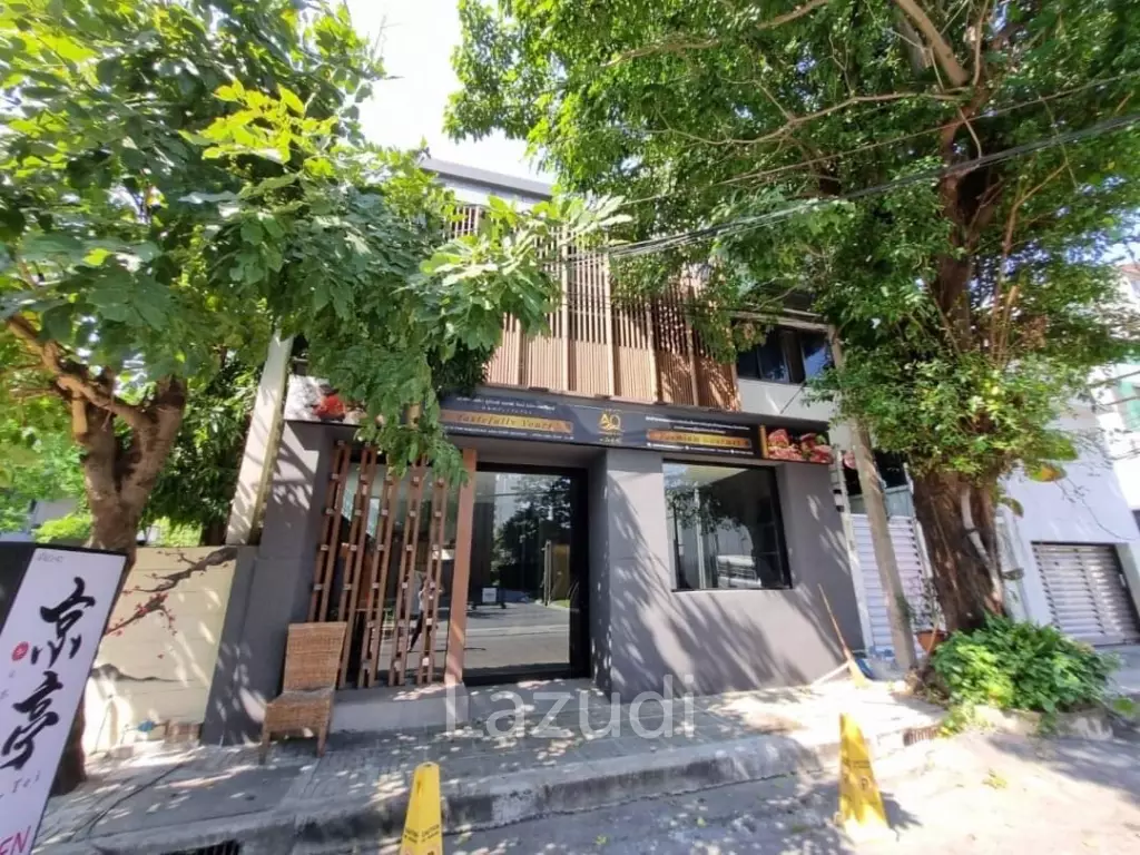 Ultra Luxury 5-Storey Commercial Building in Khlong Tan Nuea Watthana Bangkok