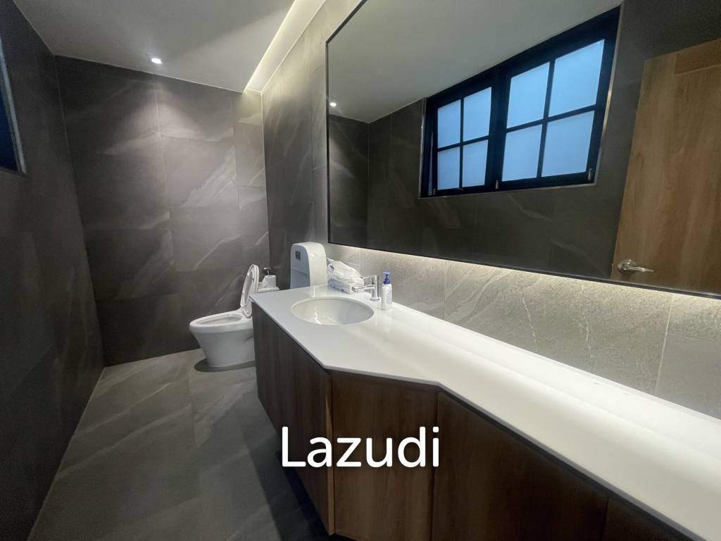 Ultra Luxury 5-Storey Commercial Building in Khlong Tan Nuea Watthana Bangkok