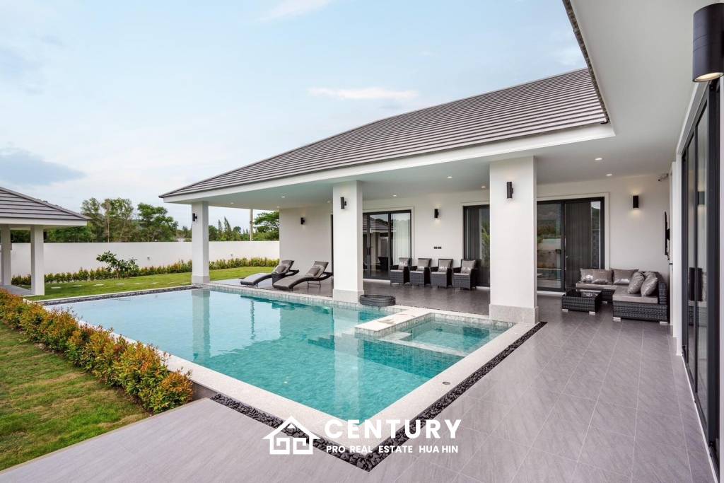 3 Beds 2 Baths 272 SQ.M Narada Villas Phase 3