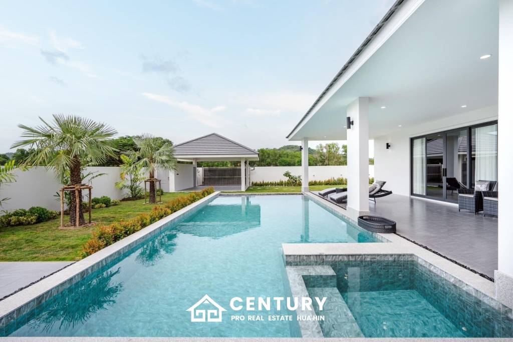 3 beds 2 Baths 272 SQ.M Narada Villas Phase 3