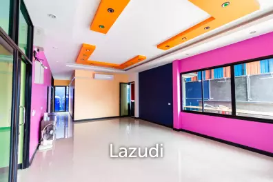 5-Bedroom Pool Villa for Sale in Cha Am