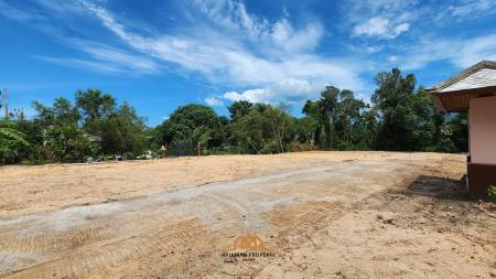 Prime Location Freehold Land for Sale in Bangrak