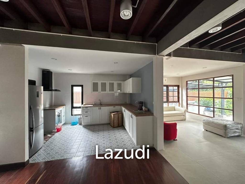 Newly Renovated Modern Home Office for rent in Srinakarin 38