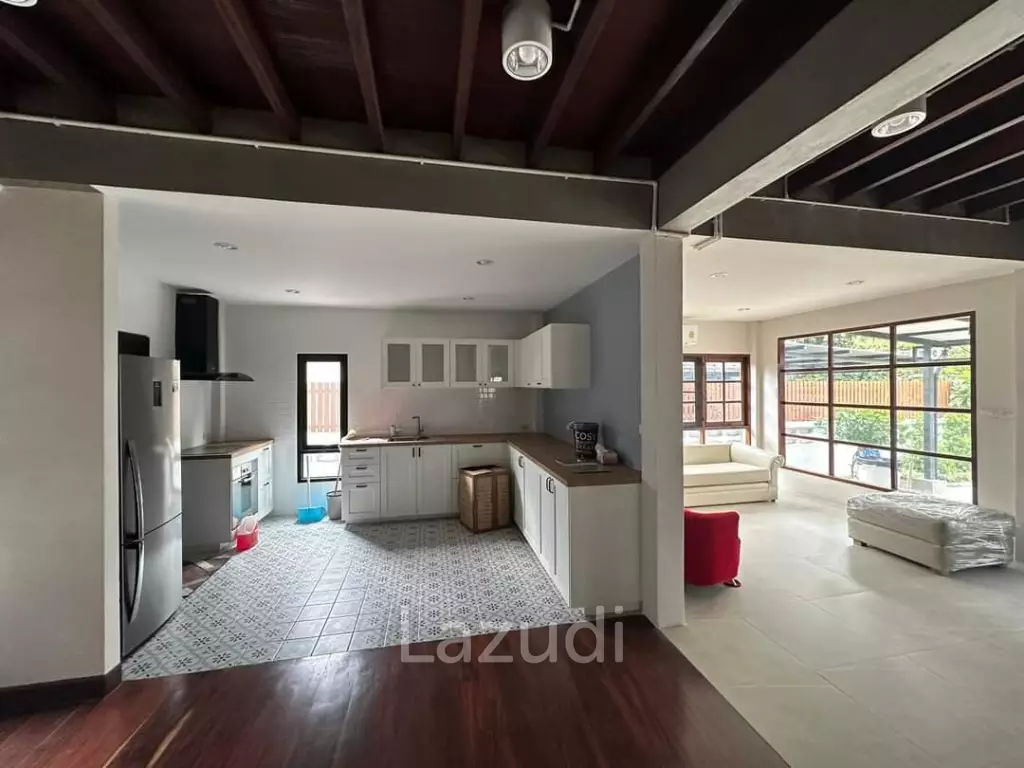 Newly Renovated Modern Home Office for rent in Srinakarin 38