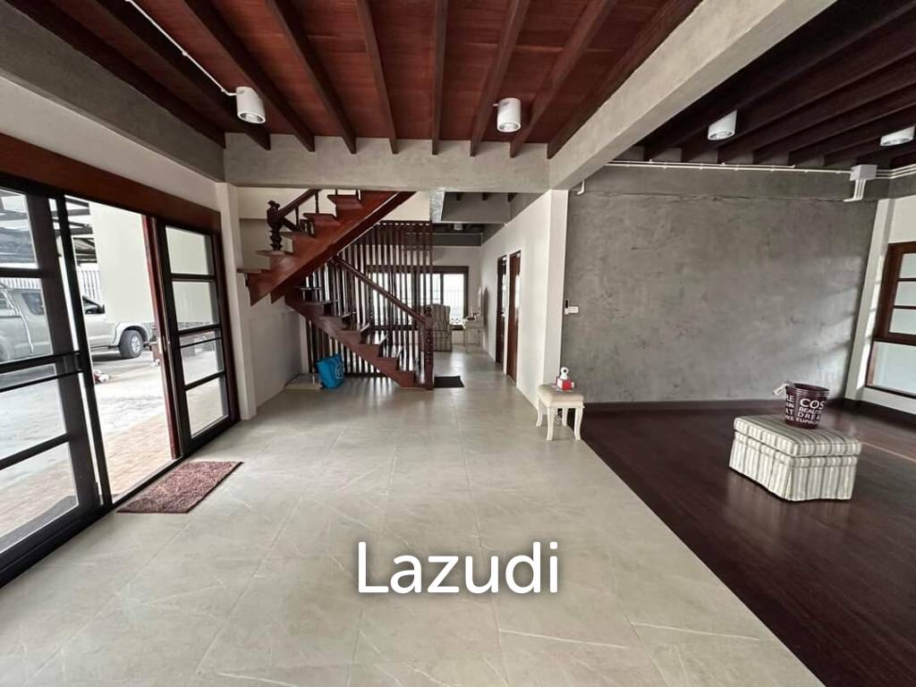 Newly Renovated Modern Home Office for rent in Srinakarin 38