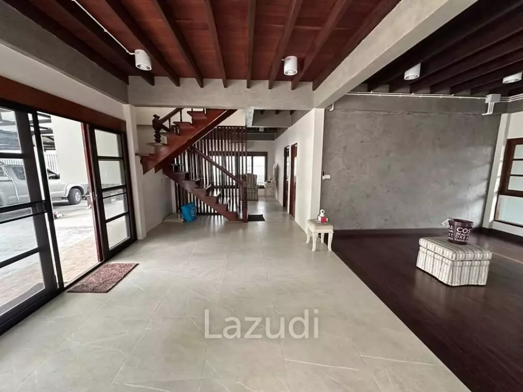 Newly Renovated Modern Home Office for rent in Srinakarin 38