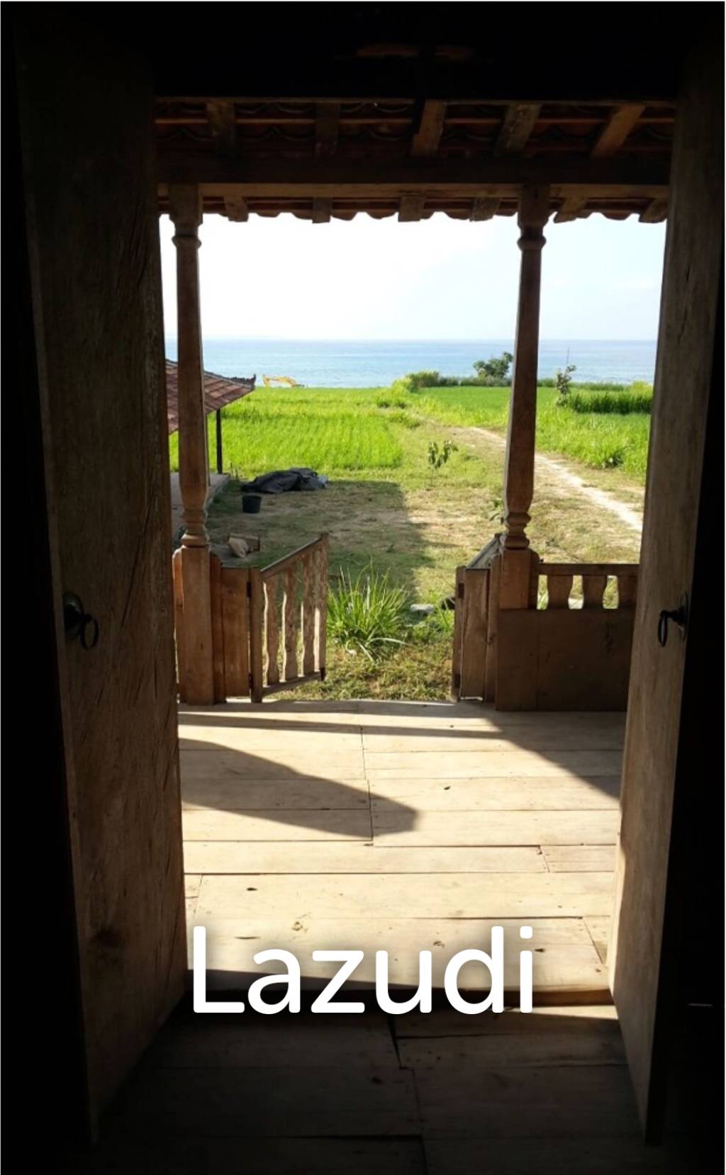 BEACHFRONT LAND IN KLUNGKUNG: A SURFER'S PARADISE