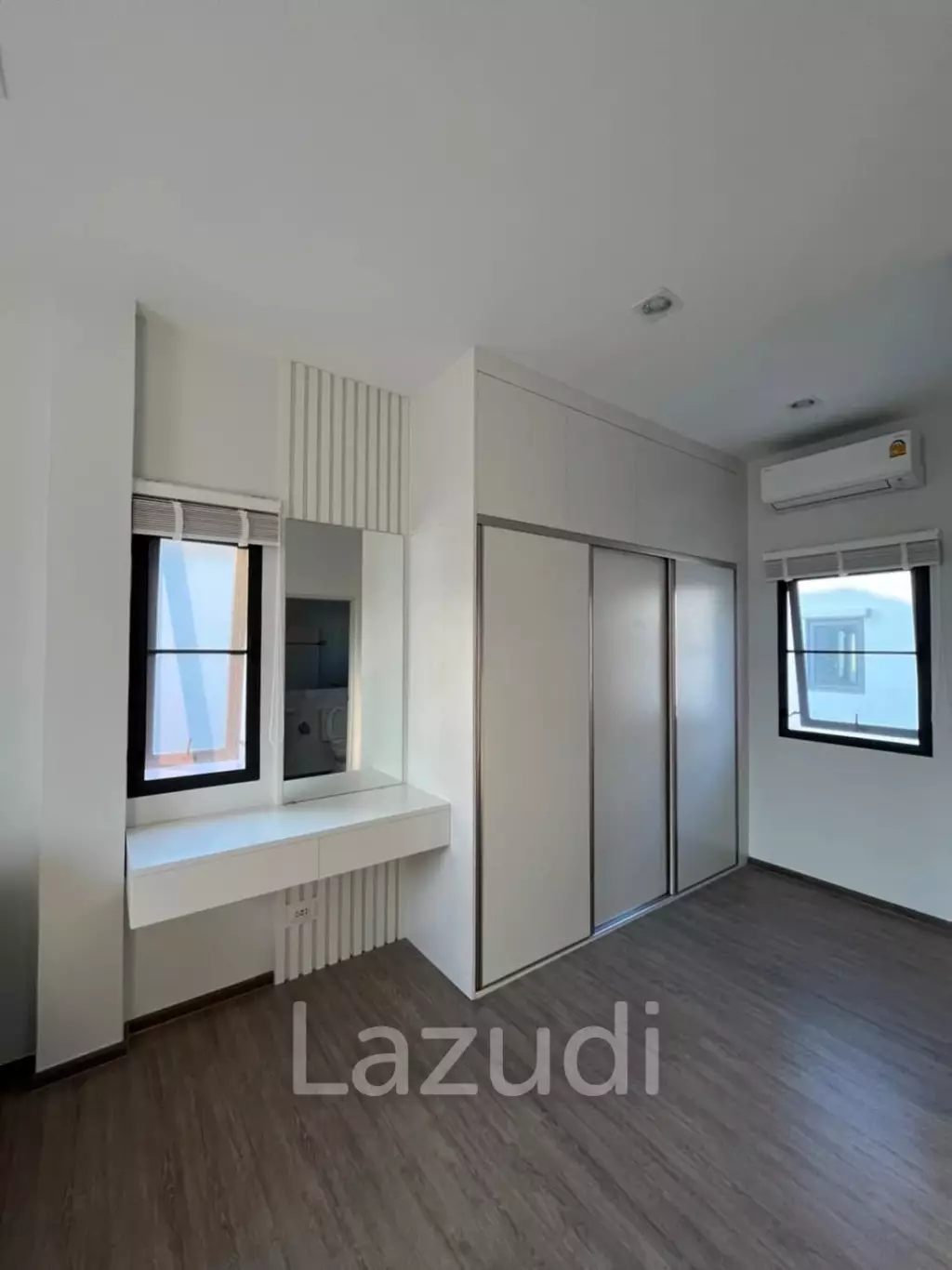 3 Bed 4 Bath 184 SQ.M Grande Pleno Sukhumvit-Bangna