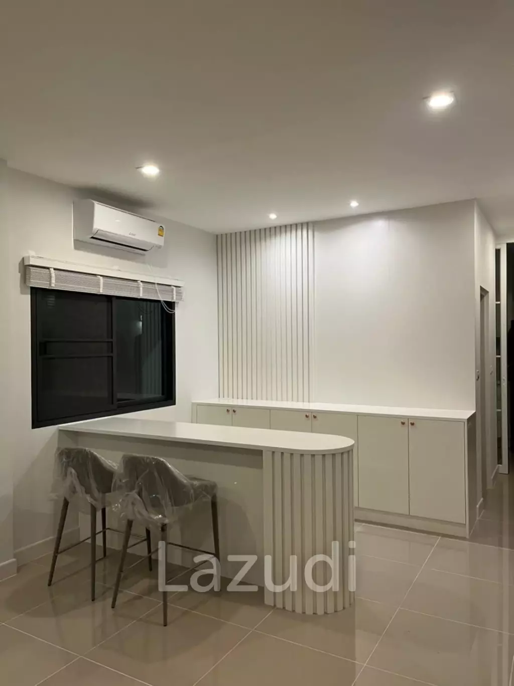 3 Bed 4 Bath 184 SQ.M Grande Pleno Sukhumvit-Bangna